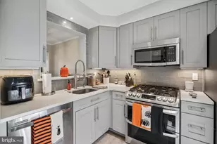 3938 Captain Molly Cir, Doylestown, PA 18902 - Photo 5