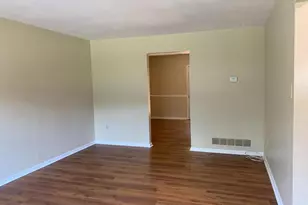 249 Periwinkle Ave, Langhorne, PA 19047 - Photo 5