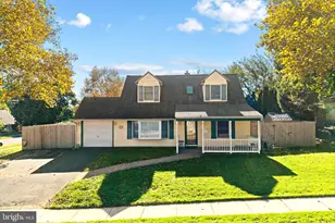 54 Quarter Turn Road W, Levittown, PA 19057 - Photo 1