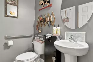 16708 River View Cir, Bristol, PA 19007 - Photo 3