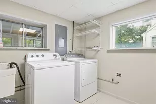 208 N Hawthorne Ave, Langhorne, PA 19047 - Photo 17