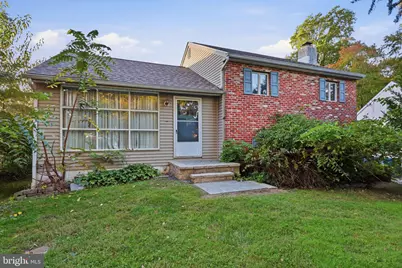 208 N Hawthorne Avenue, Langhorne, PA 19047 - Photo 1