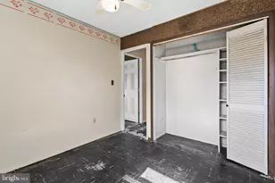 260 Thornridge Dr, Levittown, PA 19054 - Photo 19