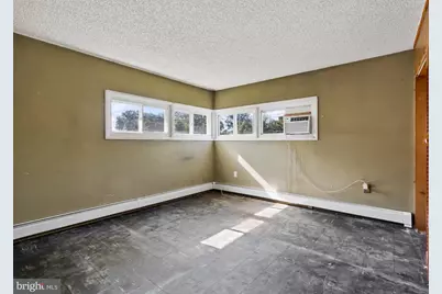 260 Thornridge Drive, Levittown, PA 19054 - Photo 15