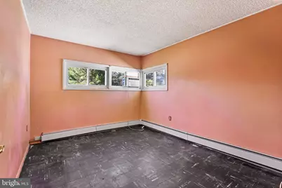 260 Thornridge Drive, Levittown, PA 19054 - Photo 13