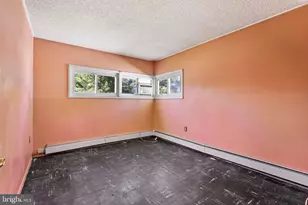 260 Thornridge Dr, Levittown, PA 19054 - Photo 13