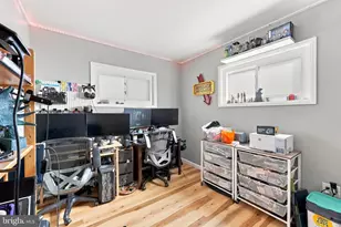 71 New Pond Ln, Levittown, PA 19054 - Photo 13