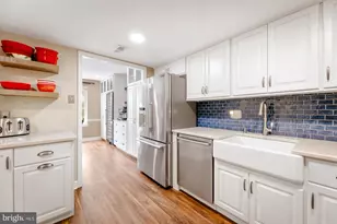 37 Golf Club Dr, Langhorne, PA 19047 - Photo 13