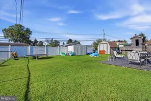 11 Fireside Ln, Levittown, PA 19055 - Photo 17