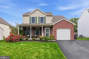 2041 Valley View Dr, Quakertown, PA 18951 - Photo 1