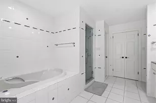18 Colts Neck Dr, Newtown, PA 18940 - Photo 33