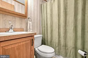 1045 Pine Cir, Telford, PA 18969 - Photo 13