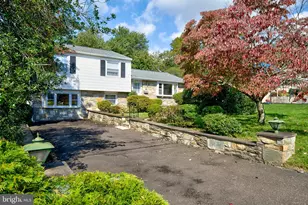 694 Glen Rd, Warminster, PA 18974 - Photo 1