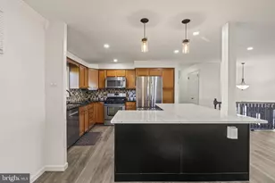 1027 Oakwood Dr, Warminster, PA 18974 - Photo 11