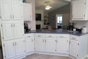 621 Spring Meadow Cir, New Hope, PA 18938 - Photo 19