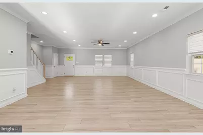 285 Magnolia Drive, Levittown, PA 19054 - Photo 5