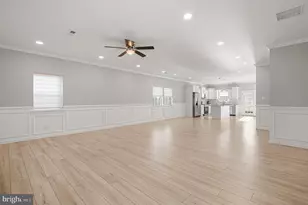 285 Magnolia Dr, Levittown, PA 19054 - Photo 3