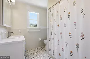 121 Brook Dr, Holland, PA 18966 - Photo 43