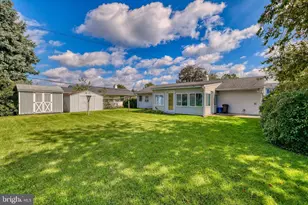 43 Shepherd Ln, Levittown, PA 19055 - Photo 5