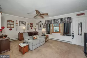 43 Shepherd Ln, Levittown, PA 19055 - Photo 11