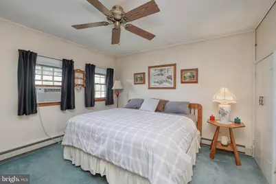 43 Shepherd Lane, Levittown, PA 19055 - Photo 15