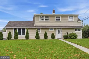 56 N Northpark Dr, Levittown, PA 19054 - Photo 1