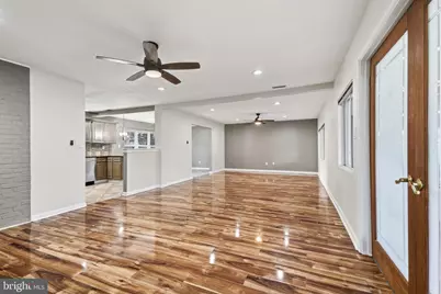 56 N Northpark Drive, Levittown, PA 19054 - Photo 9