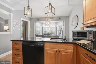 42 Mulberry Dr, Holland, PA 18966 - Photo 9