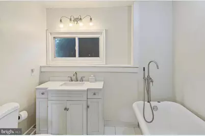 24 Dewberry Lane, Levittown, PA 19055 - Photo 15
