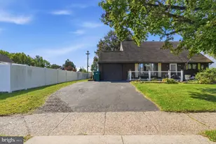 117 Heartwood Rd, Levittown, PA 19056 - Photo 45