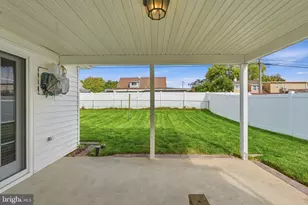 148 Heartwood Rd, Levittown, PA 19056 - Photo 31