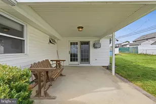 148 Heartwood Rd, Levittown, PA 19056 - Photo 39