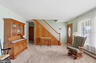 148 Heartwood Rd, Levittown, PA 19056 - Photo 9