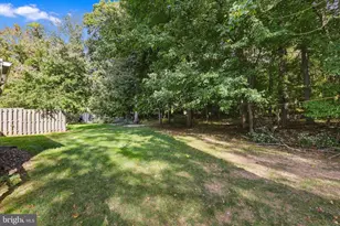562 S Dove Rd, Yardley, PA 19067 - Photo 9