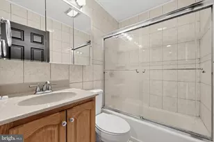 36 Kingwood Ln, Levittown, PA 19055 - Photo 21
