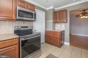 11 High Rd, Levittown, PA 19056 - Photo 7
