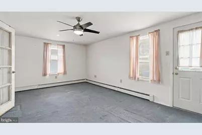 168 Farmbrook Drive, Levittown, PA 19055 - Photo 11