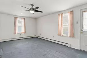 168 Farmbrook Dr, Levittown, PA 19055 - Photo 11