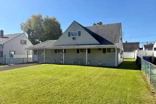17 Rambler Ln, Levittown, PA 19055 - Photo 3