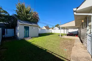 17 Rambler Ln, Levittown, PA 19055 - Photo 35