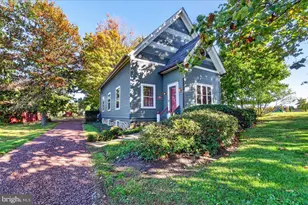 1098 Eagle Rd, Newtown, PA 18940 - Photo 1