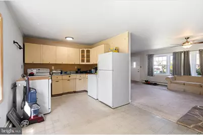 77 Junewood Drive, Levittown, PA 19055 - Photo 9