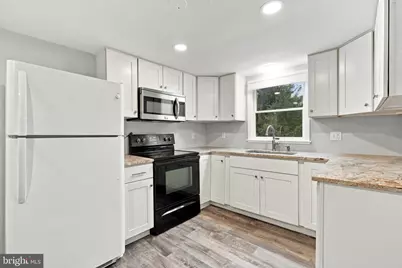 127 W Butler Avenue, Chalfont, PA 18914 - Photo 3