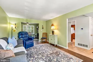 113 Golf Club Dr, Langhorne, PA 19047 - Photo 9