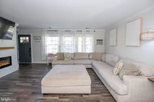 187 Kenwood Dr S, Levittown, PA 19055 - Photo 3