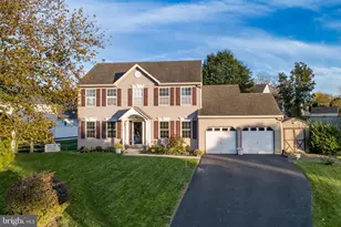 4969 W Rolling Glen Dr, Pipersville, PA 18947 - Photo 1