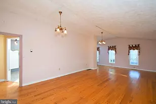 37 N Eastview Ave, Feasterville-Trevose, PA 19053 - Photo 21