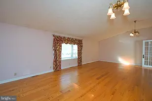 37 N Eastview Ave, Feasterville-Trevose, PA 19053 - Photo 23
