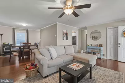 146 Commonwealth Drive, Newtown, PA 18940 - Photo 5