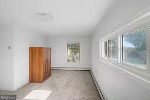 39 Hickory Ln, Levittown, PA 19055 - Photo 19